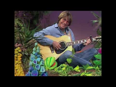 The Muppet Show - 401: John Denver - “Garden Song” (1979)