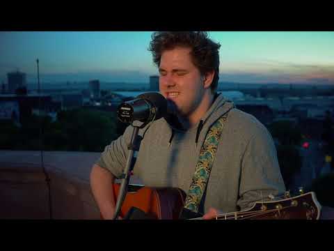 Vincent Hall // Little While // RooftopSession