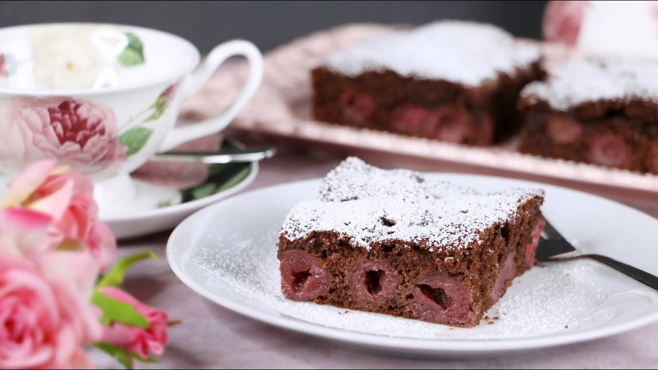 Schneller Schoko Kirsch Blechkuchen - Einfache Rezepte Schneller Schoko Kirsch Blechkuchen - Einfache Rezepte