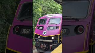 MBTX HSP 46 # 2037 Goes into Bridgewater with horn sequences