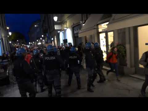 Ecco come i manifestanti sono arrivati in piazza del Comune
