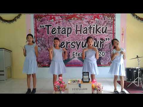 Gerak dan lagu kukan terbang