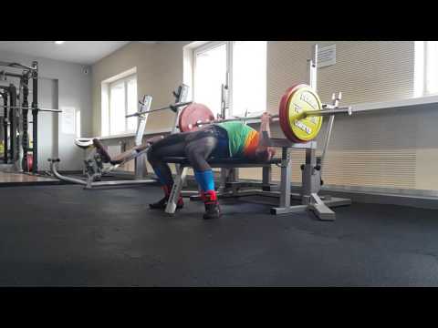 Wyciskanie lezac 150x5 seria 4