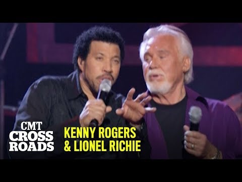 Kenny Rogers & Lionel Richie Duet on “The Gambler” Live | CMT Crossroads