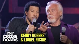 Kenny Rogers &amp; Lionel Richie Duet on “The Gambler” Live | CMT Crossroads