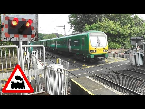 Railway Crossing - Sydney Parade Station, Dublin - IE 29000 & 8300 Class Trains
