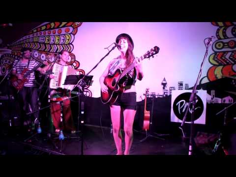 El Closet - Paz Quintana (Bar El Clan 15/01/2014)