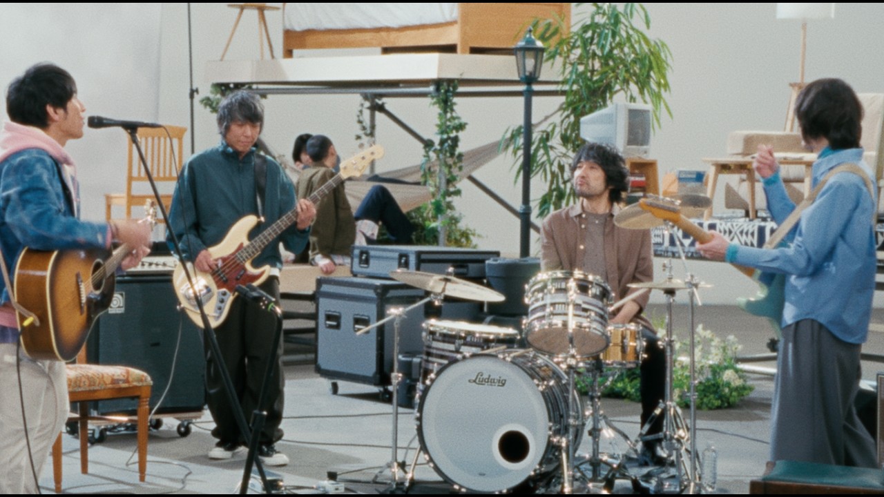 Mr.Children「Saturday」MUSIC VIDEO
