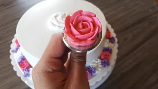 Whipped cream flower cake - Cake decorating tutori