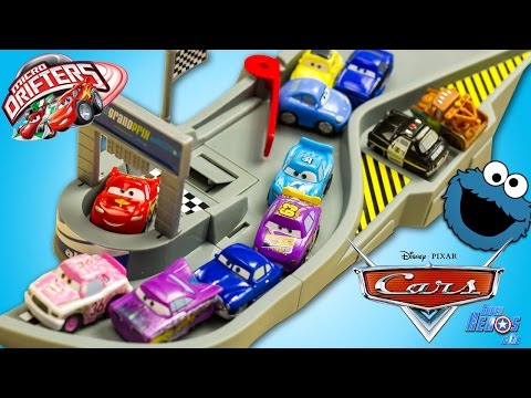 Disney Cars Micro Drifters Piste Folle Flash McQueen Jouet Toy Review Juguetes Mini Racers Kids Video