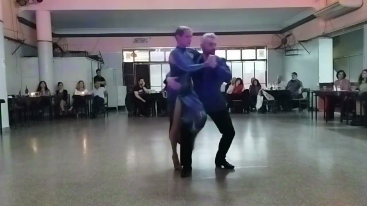 Video thumbnail for Aurora Lubiz y Claudio González - Si sos Brujo