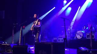 Brothers Osborne - Loving Me Back