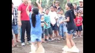preview picture of video 'Lomba Balap Karung Desa Sebudi, Kecamatan Selat 2014'