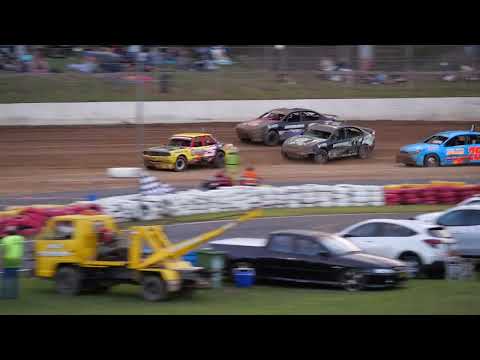 June 25th at TWW Cairns Speedway - Modified sedans heat 1 - Thunder in the Canefields