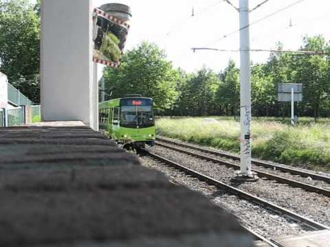 Lightrail ("sneltram") arriving at Batau Noord