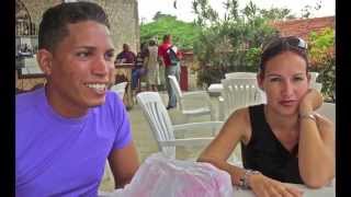 preview picture of video 'A Trip to the Market in Guardalavaca ☺ Un viaje al Mercado'