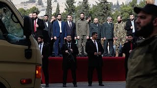 Los nuevos billetes de Siria suprimen los ceros y el rostro del derrocado Bashar al Assad