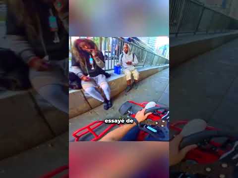 Le motard roule sur des jambes !