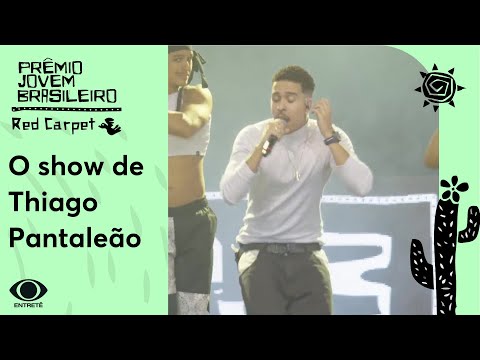 Thiago Pantaleão encanta fãs no palco do Prêmio Jovem Brasileiro