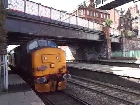 The x2 Class 37 DRS Nos.37409+37610 with The Spring West Highlander was arriving at Carlisle.