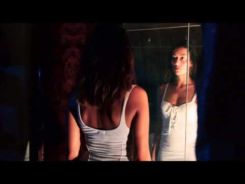 Non Guardare Allo Specchio