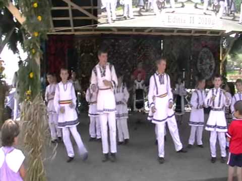 45 DANSURI POPULARE SANMARTINU DE CAMPIE - CUNUNA SPICULUI DE GRAU CRAIESTI 2010