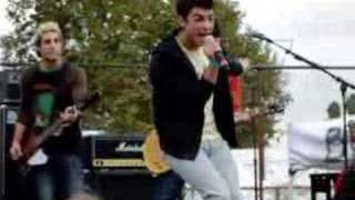 the jonas brothers singing pirates life for me