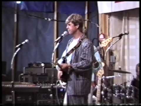 Curt och Roland: Allting annorlunda, Född på nytt  Löttorp den 10 Juli 1987