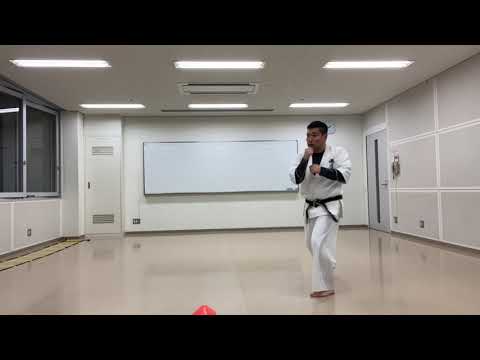 初心者大歓迎！対面シャドーで立体的なフットワークを安全に学ぶ　呉市広道場　空手道禅道会広島山口支部　一般クラス