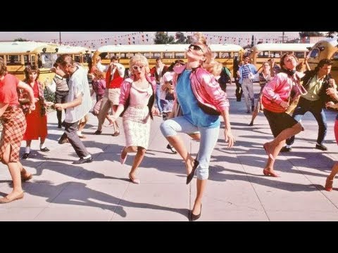 Grease 2 (1982) - the intro - Back to School Again (entire cast)