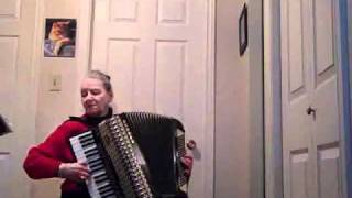 nozie - 110 a - My Isle of Golden Dreams on accordeon