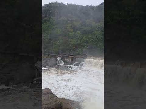 Diquecito de Cuesta Blanca este Sábado de Octubre después de las lluvias.