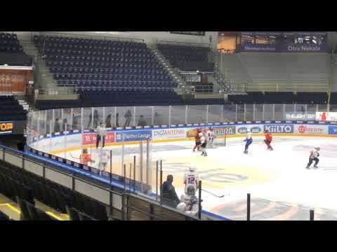 Koovee Black vs Leki Sininen