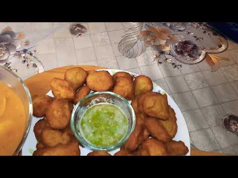 HOW TO MAKE SOMALI BAJIYE AND A SWEET AND SPICY MANGO SAUCE.