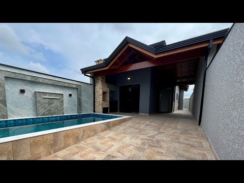 Casa no Flora Rica em Peruíbe – Piscina, Churrasqueira e Financiamento Bancário! 🏡✅
