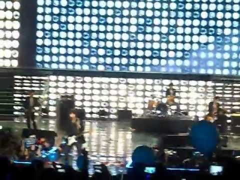 121102 CNBLUE - LOVE / Music Bank in Chile
