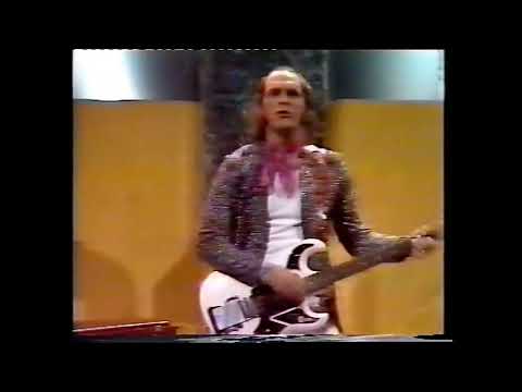 Hank The Knife And The Jets - guitar king ( Original Footage Dutch TV  1975 Vinyl 45 Rpm Remastered)