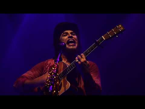 Ana e o mar - O Teatro Mágico - Allehop no Vivo Rio