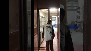 Auto door แบบกดออกเข้า