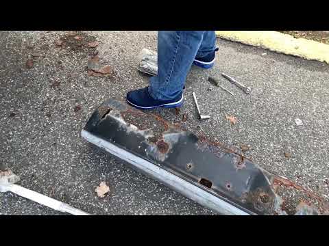 Change Nissan Xterra Rear Bumper