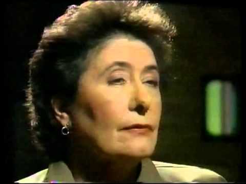 Elvis Costello - Mavis Nicholson TV Interview 1989