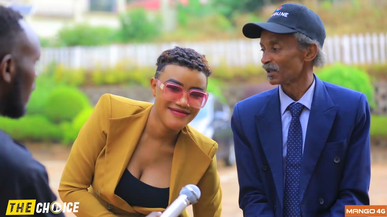 Kanyombya azanye n’ikizungerezi  inzara yarinyishe ashyize Papa Sava na Bamenya kumusosi arimanukira