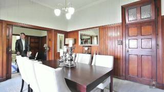 preview picture of video '59 Heath Street, East Brisbane QLD By Simon Caulfield'