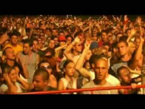 Vibers amp amp Tara McDonald Revolution Imnul Liberty Parade 2009