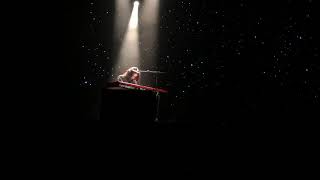 House On A Hill - Amanda Lindsey Cook