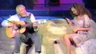 Thalia (marimar) y Tito Guizar (abuelo pancho )- llevame contigo (siempre en domingo en vivo)