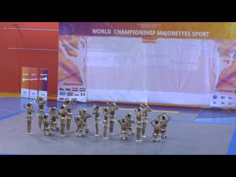 Mažoretky Elité Babies - pódiová sestava 2015