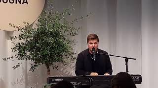 Robin Stjernberg Stay With Me och Halo