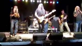 Drumming with Kentucky HeadHunters- Drummer Dave Challenger