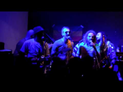 Chi si salverà_ Puppa GIallo live Morion